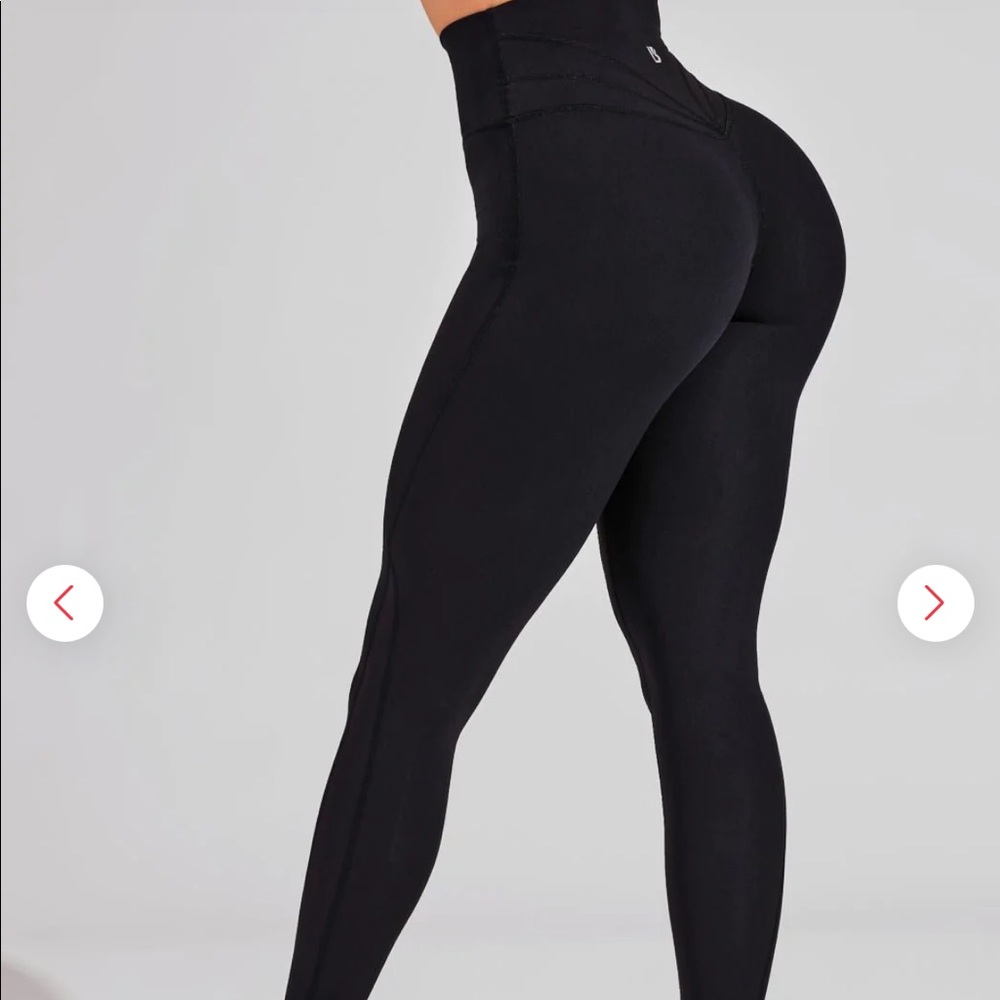 Legacy Legging - Onyx Black size medium